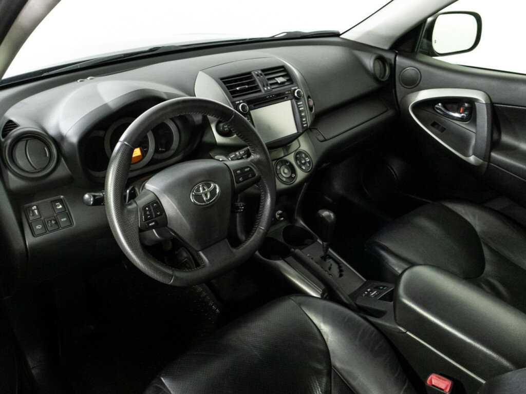 Toyota RAV4 2012 года с пробегом. Фото: #10