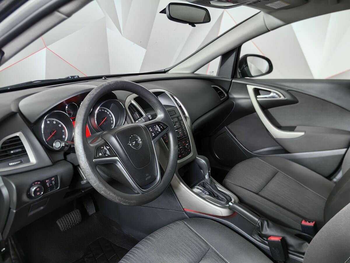 Opel Astra 2012 года с пробегом. Фото: #11