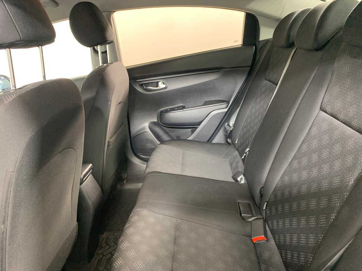 Kia Rio 2018 года с пробегом. Фото: #18