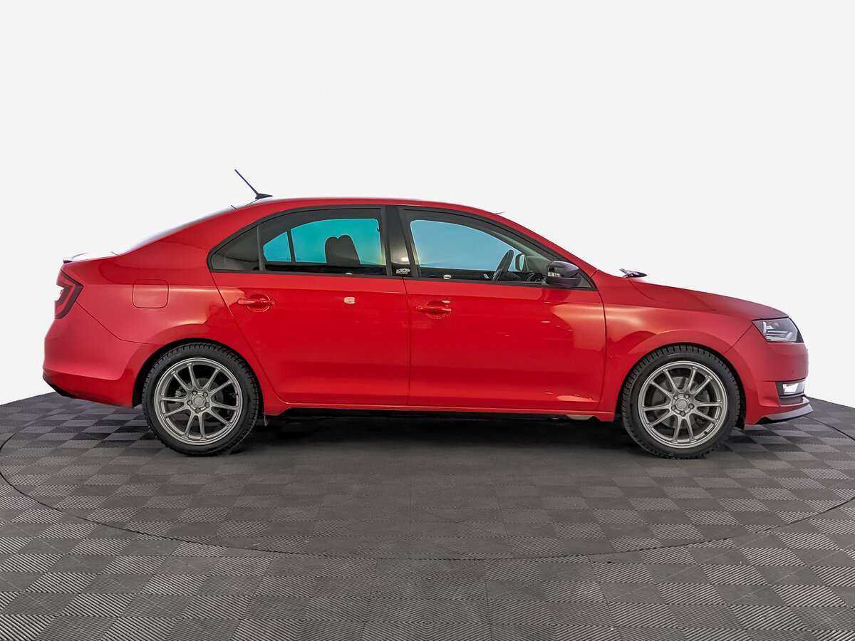 Skoda Rapid 2019 года с пробегом. Фото: #3