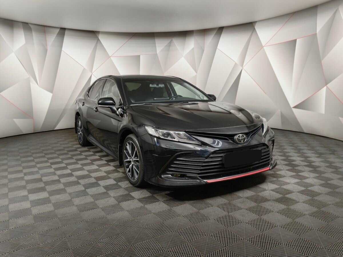 Toyota Camry 2021 года с пробегом. Фото: #2