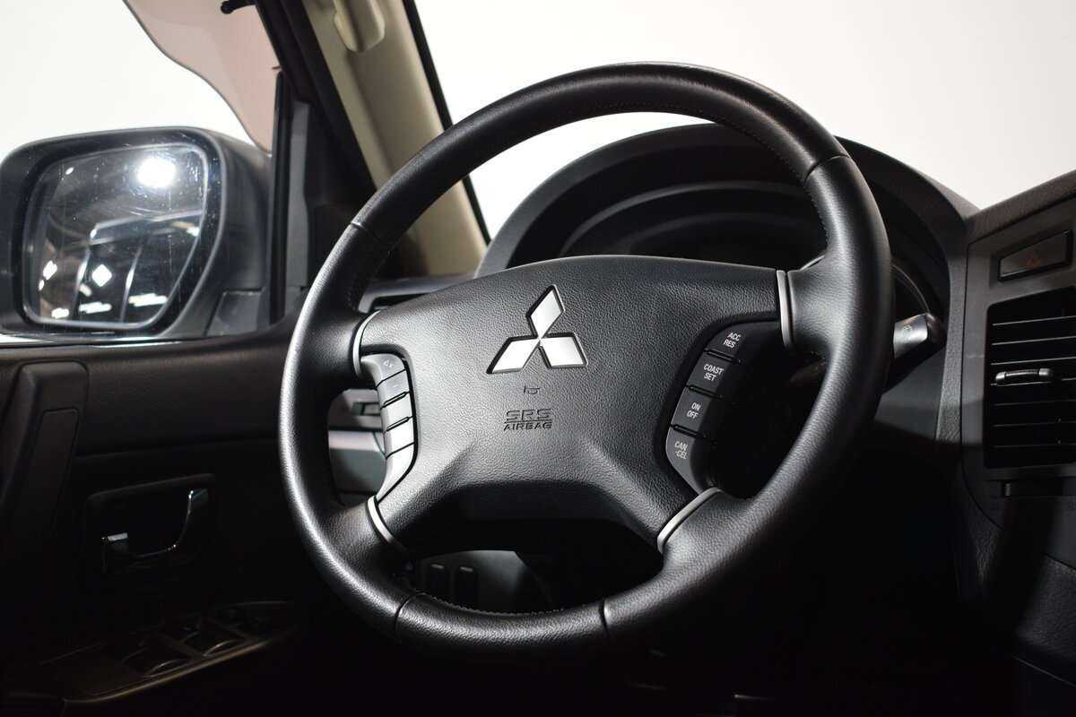 Mitsubishi Pajero 2014 года с пробегом. Фото: #14