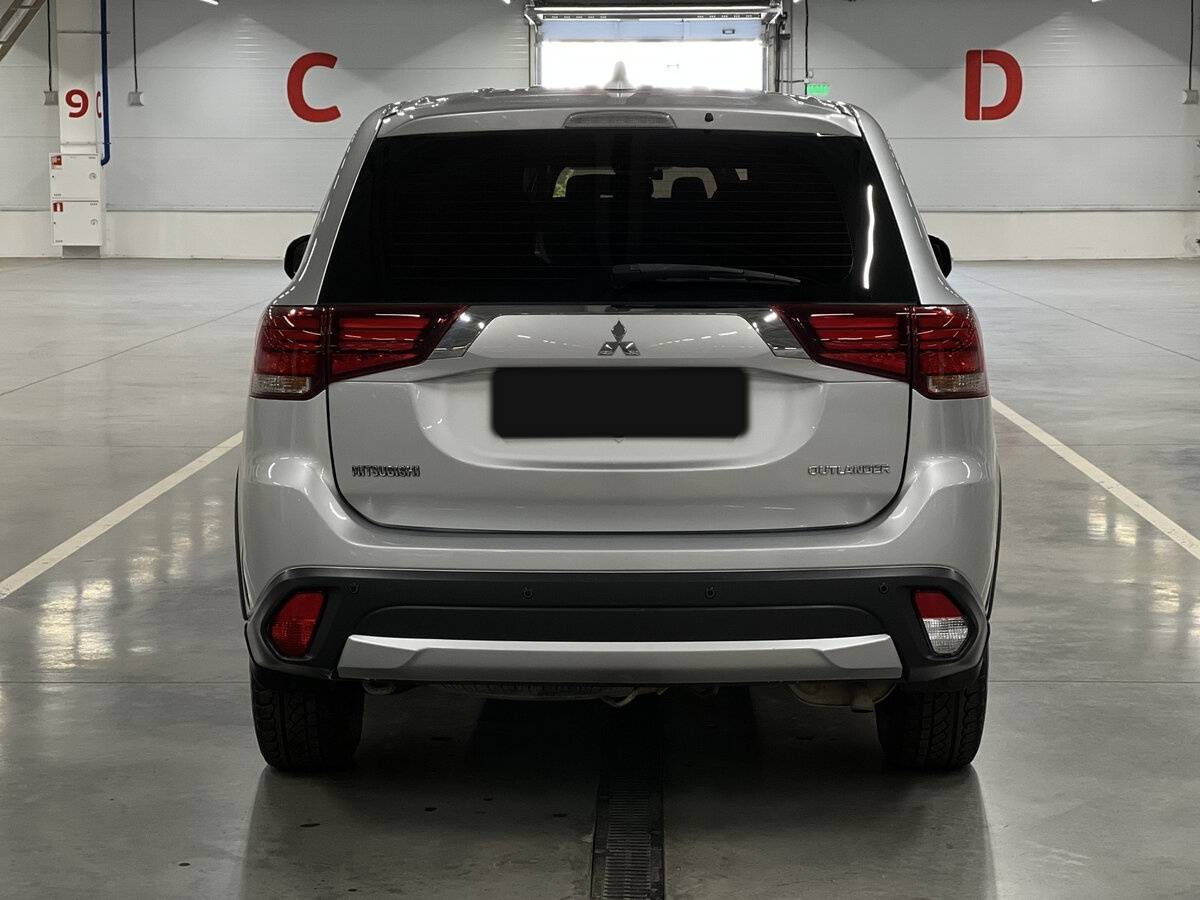 Mitsubishi Outlander 2017 года с пробегом. Фото: #5