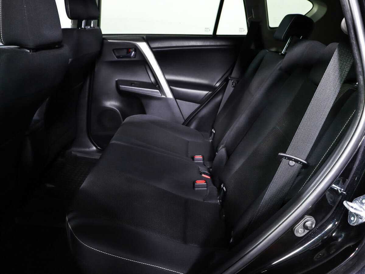 Toyota RAV4 2019 года с пробегом. Фото: #9
