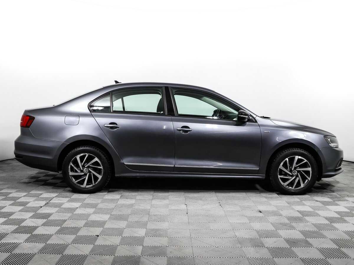Volkswagen Jetta 2017 года с пробегом. Фото: #3