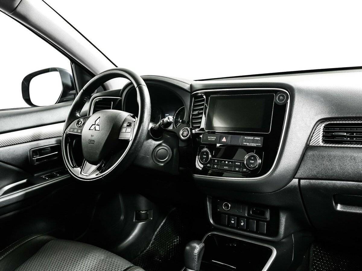 Mitsubishi Outlander 2018 года с пробегом. Фото: #8