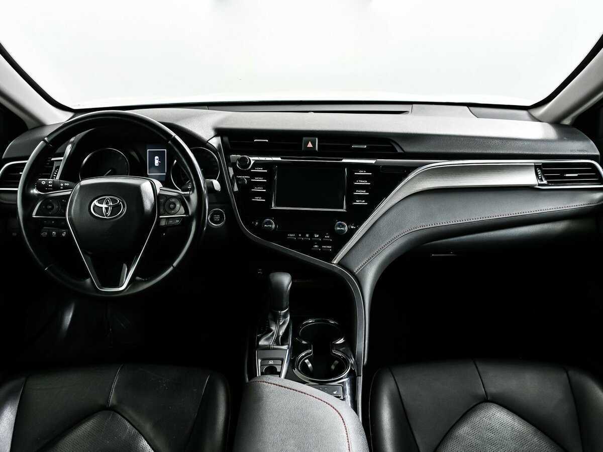 Toyota Camry 2020 года с пробегом. Фото: #10