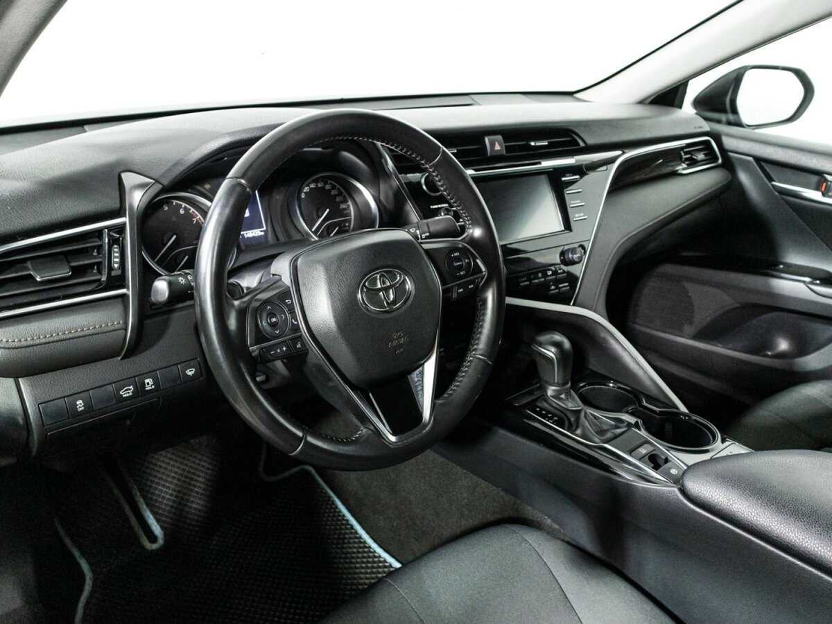 Toyota Camry 2020 года с пробегом. Фото: #10