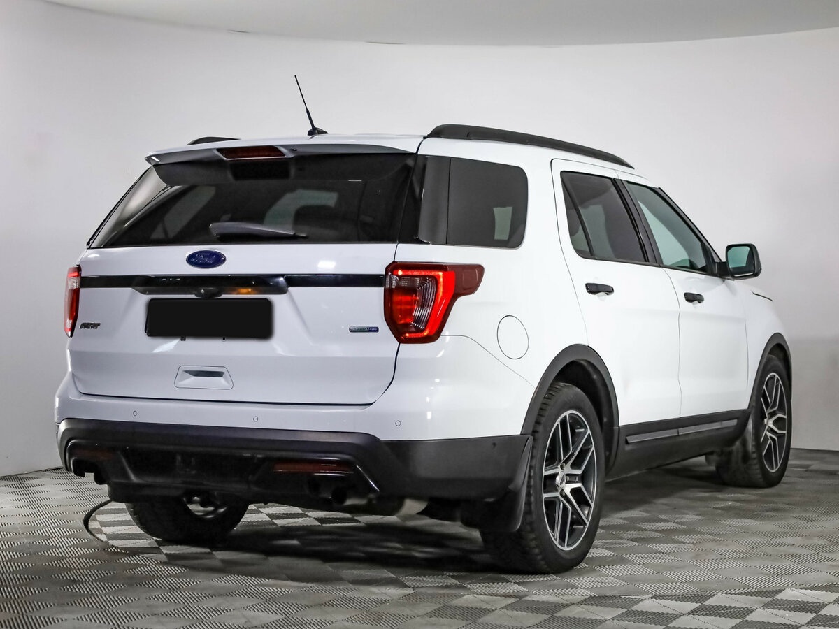 Ford Explorer 2015 года с пробегом. Фото: #4