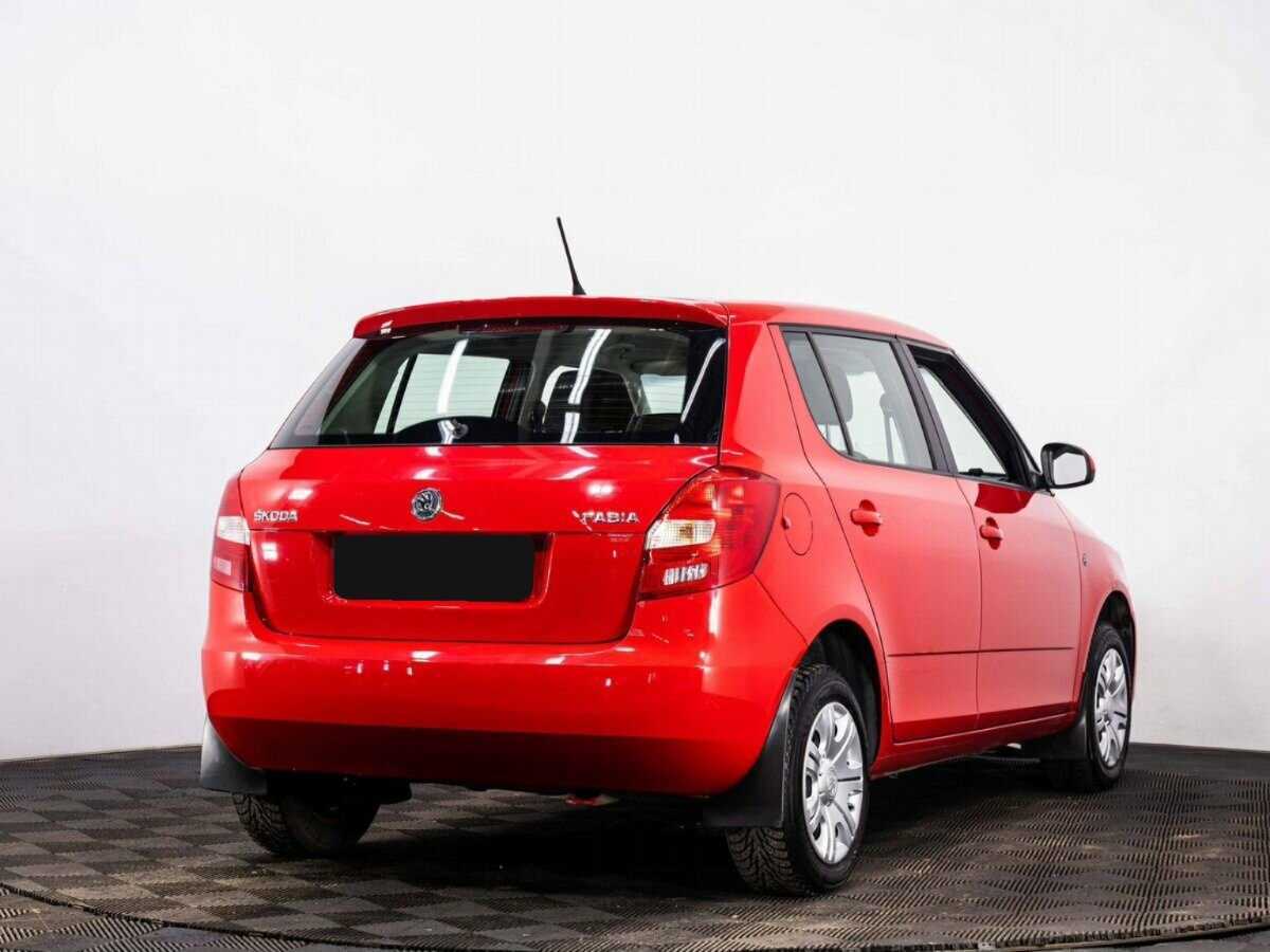 Skoda Fabia 2013 года с пробегом. Фото: #5
