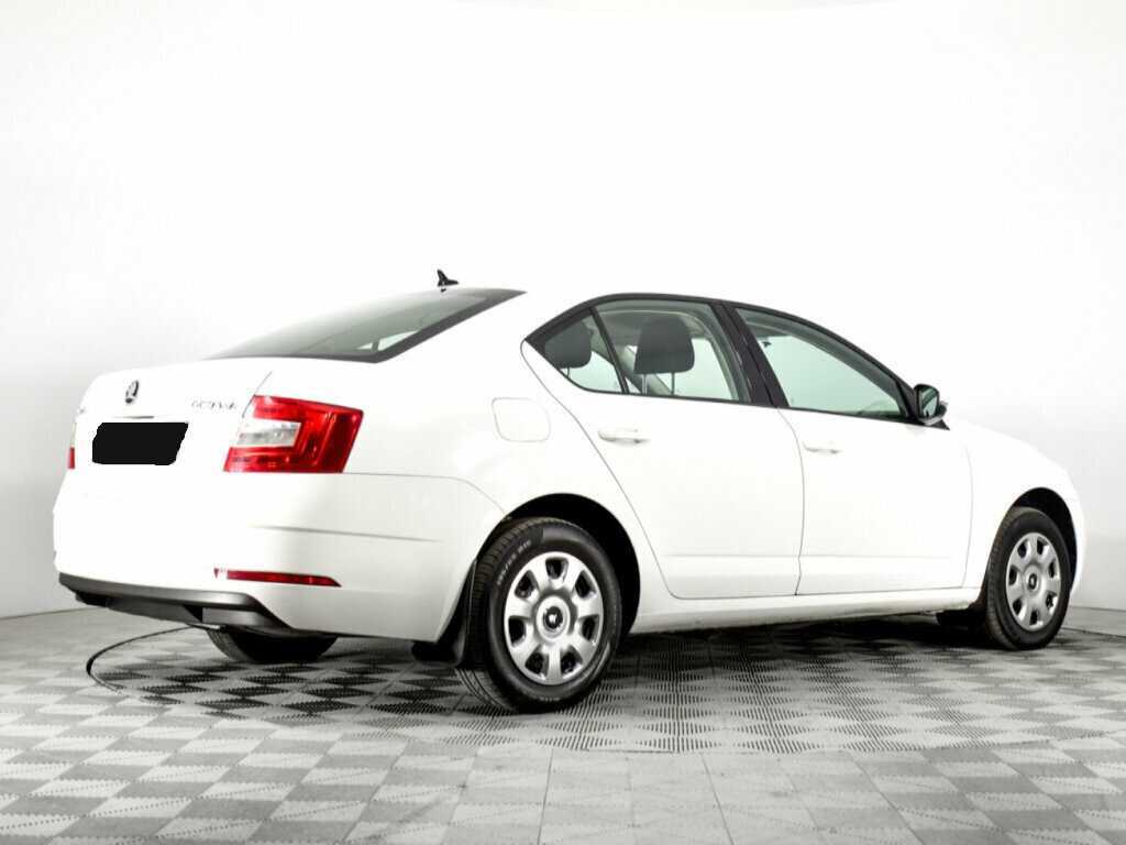 Skoda Octavia 2019 года с пробегом. Фото: #3