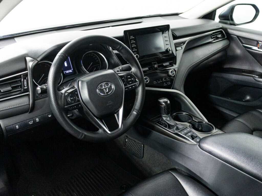 Toyota Camry 2021 года с пробегом. Фото: #9