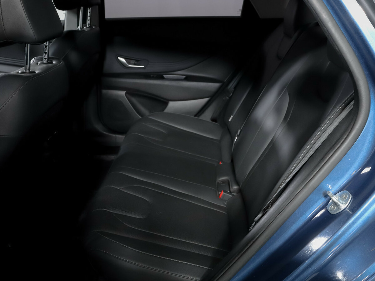 Hyundai Elantra 2023 года с пробегом. Фото: #7