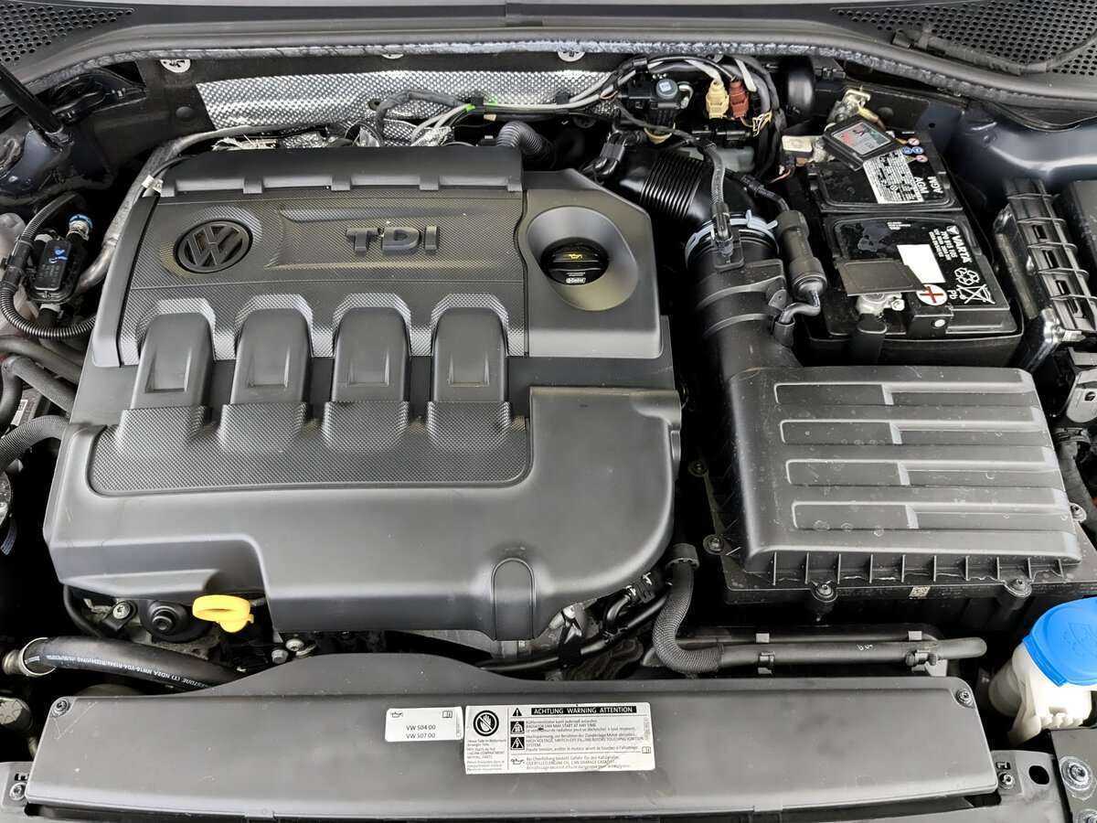 Volkswagen Passat 2018 года с пробегом. Фото: #8