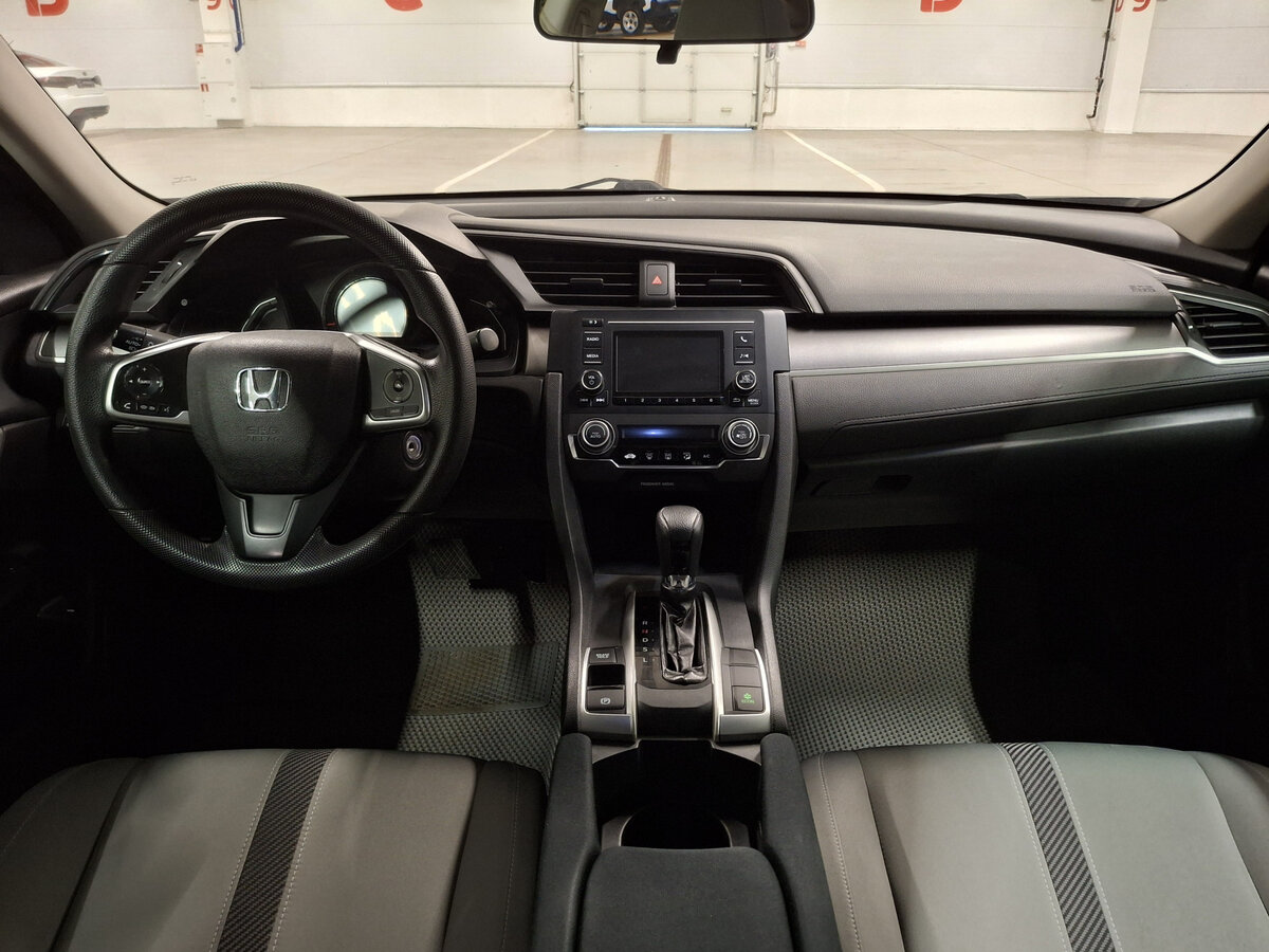 Honda Civic 2016 года с пробегом. Фото: #13