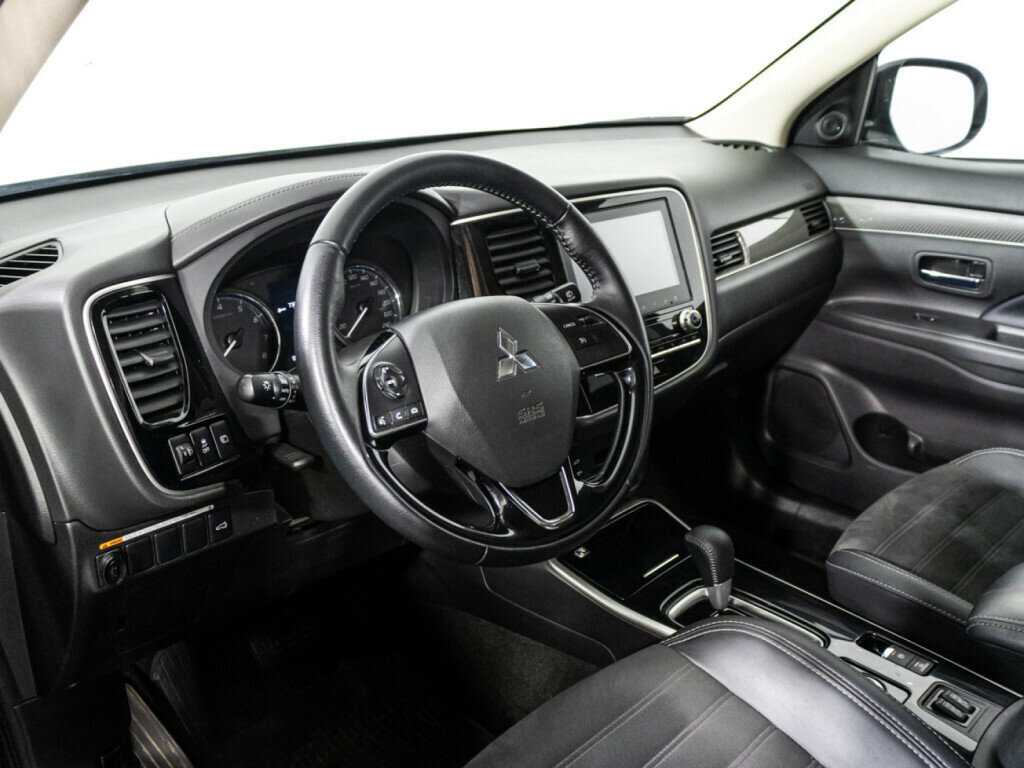 Mitsubishi Outlander 2021 года с пробегом. Фото: #10