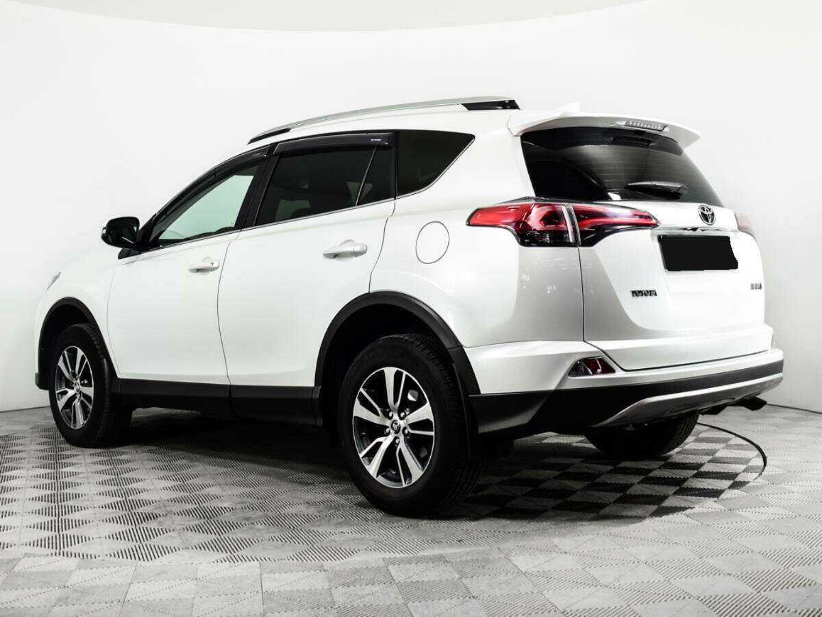 Toyota RAV4 2018 года с пробегом. Фото: #8