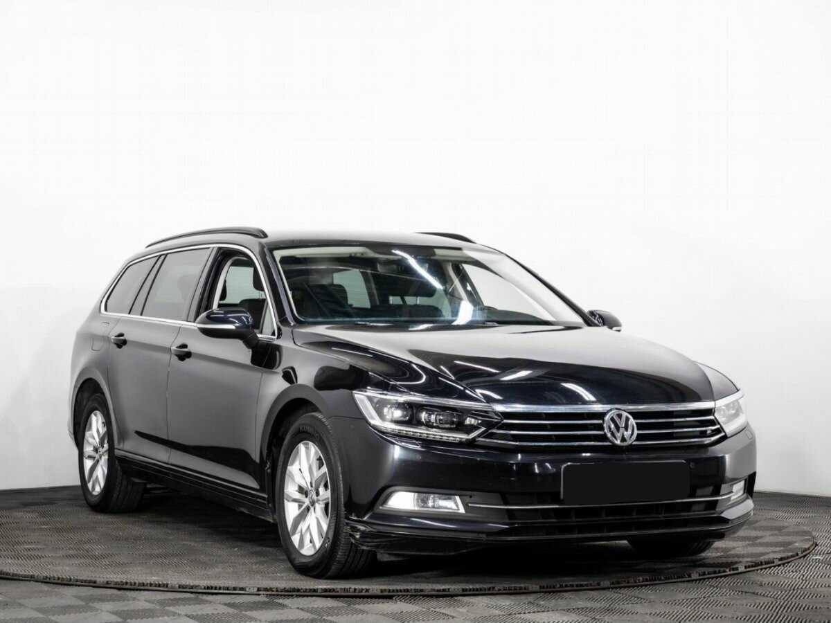 Volkswagen Passat 2018 года с пробегом. Фото: #2