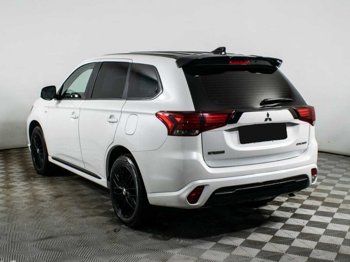 Mitsubishi Outlander 2022 года с пробегом. Фото: #5
