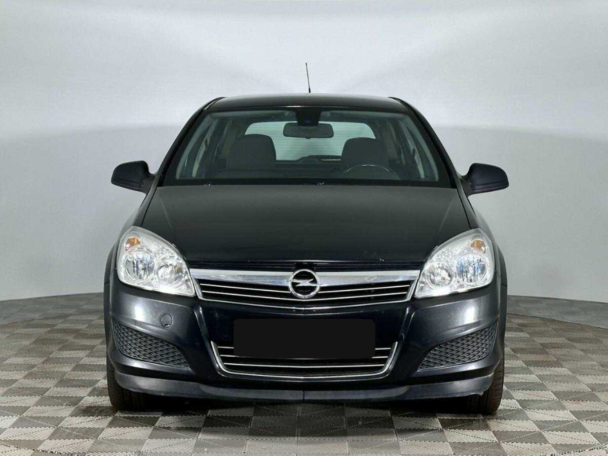 Opel Astra 2014 года с пробегом. Фото: #2