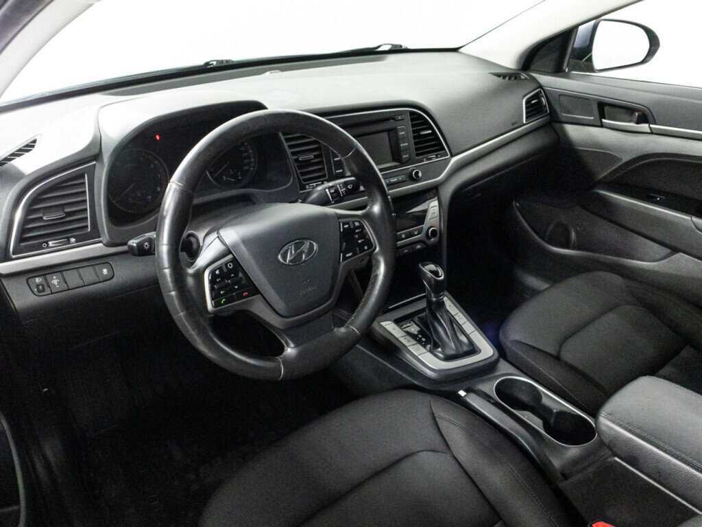 Hyundai Elantra 2018 года с пробегом. Фото: #10