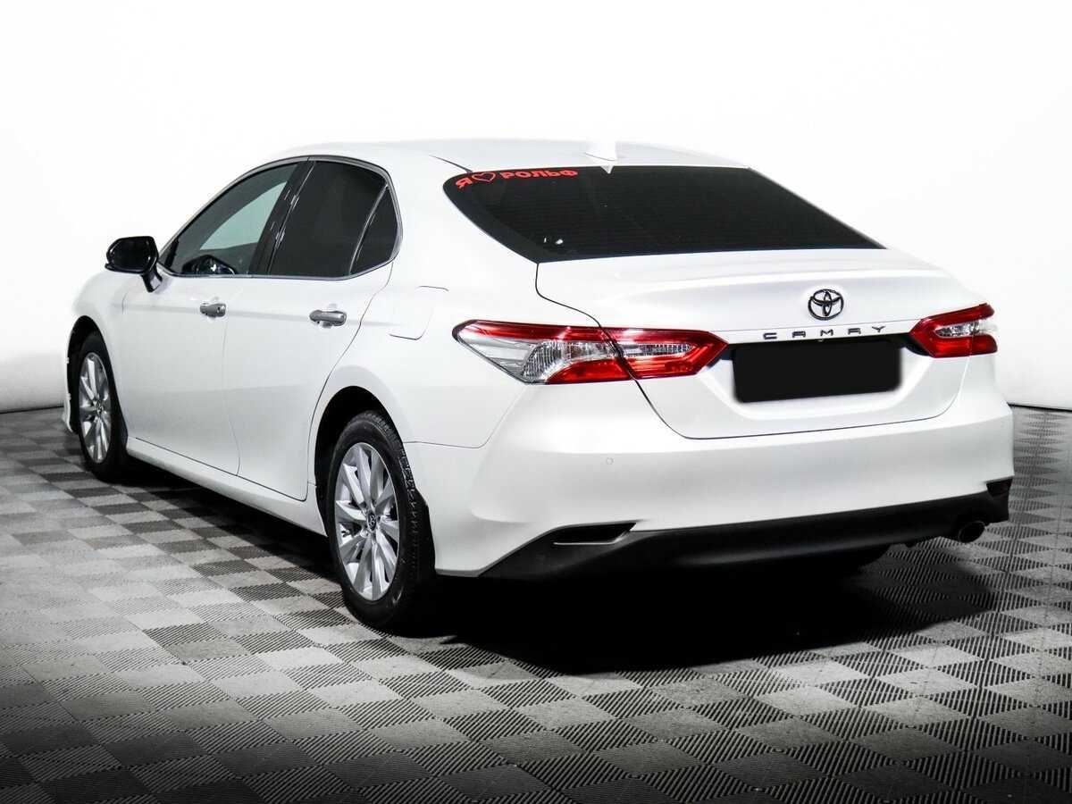 Toyota Camry 2019 года с пробегом. Фото: #6