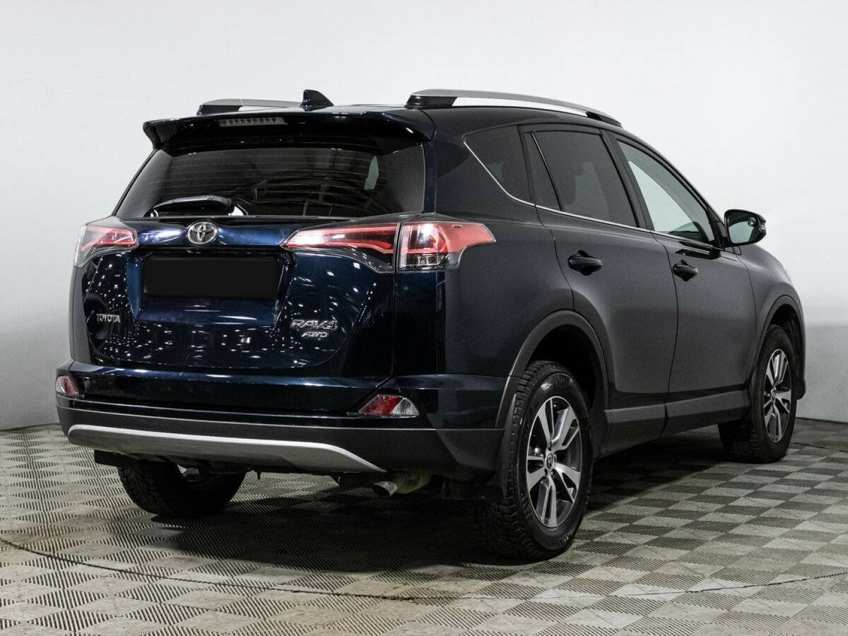 Toyota RAV4 2018 года с пробегом. Фото: #4