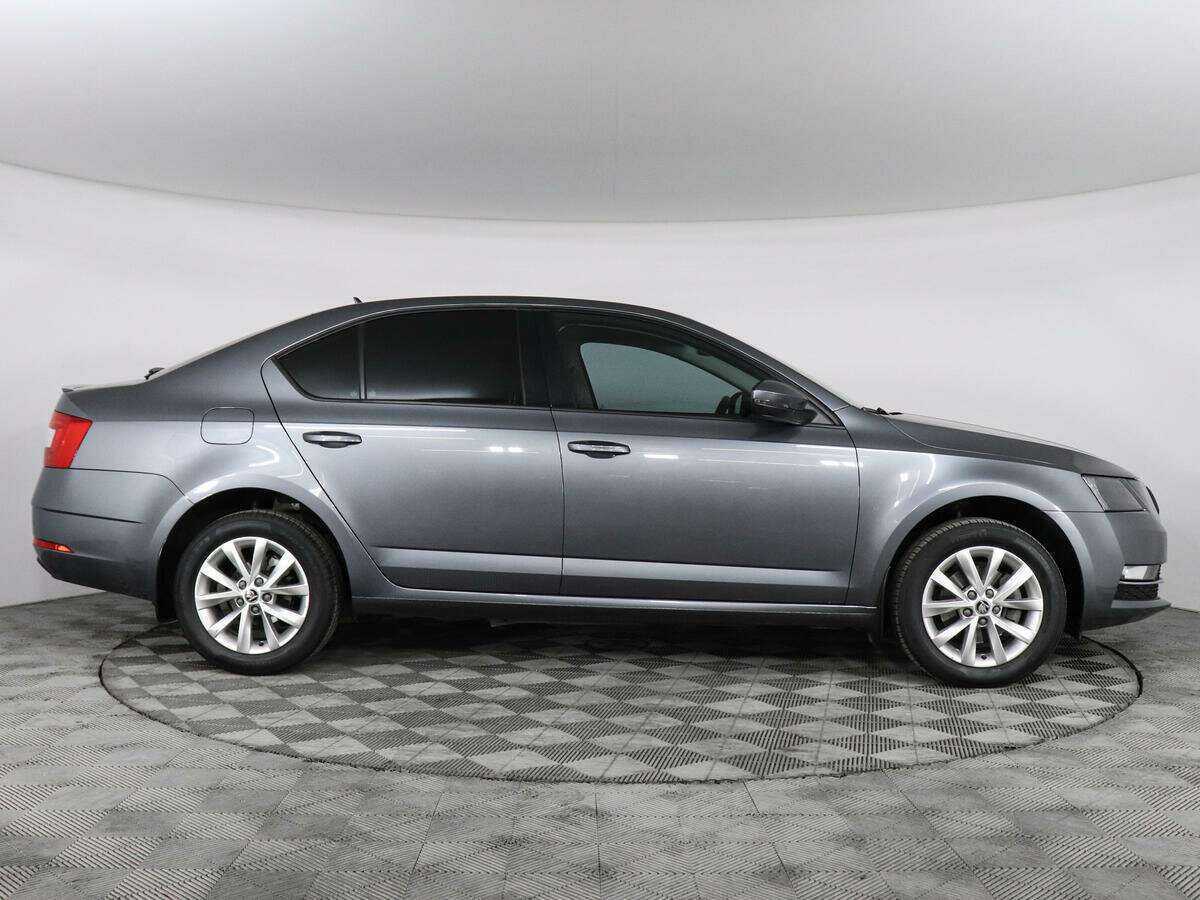 Skoda Octavia 2018 года с пробегом. Фото: #3