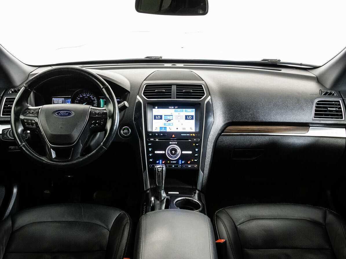 Ford Explorer 2017 года с пробегом. Фото: #7