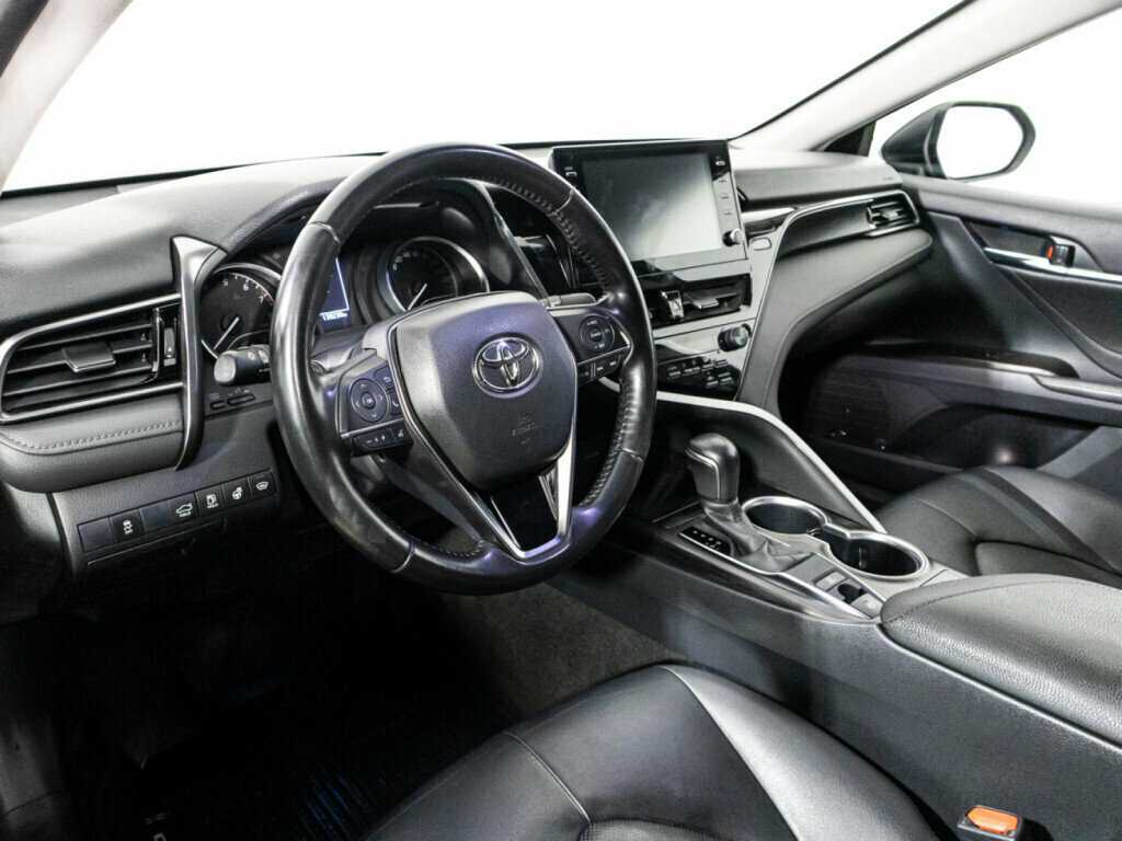 Toyota Camry 2021 года с пробегом. Фото: #10