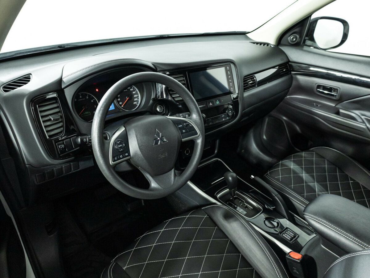 Mitsubishi Outlander 2022 года с пробегом. Фото: #7