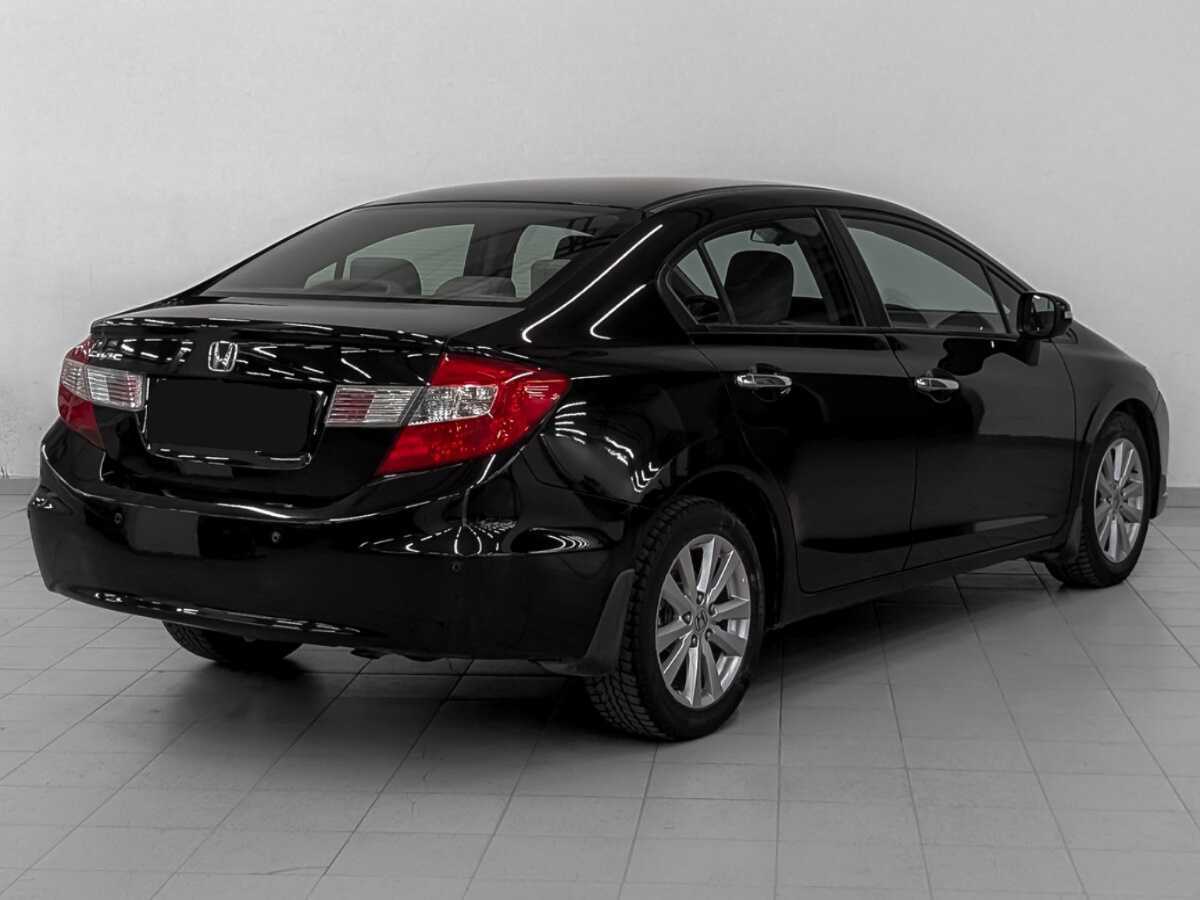 Honda Civic 2012 года с пробегом. Фото: #4