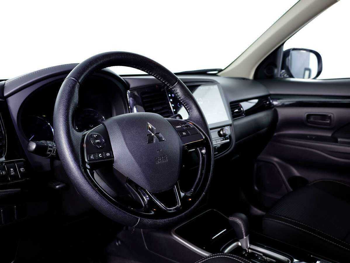 Mitsubishi Outlander 2021 года с пробегом. Фото: #10