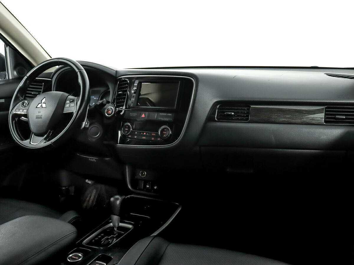 Mitsubishi Outlander 2017 года с пробегом. Фото: #8