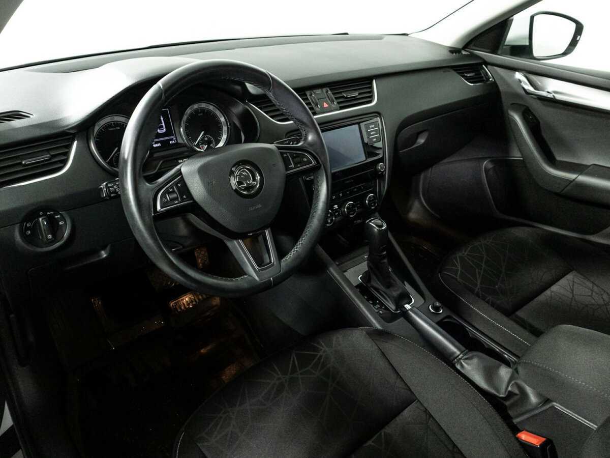 Skoda Octavia 2019 года с пробегом. Фото: #10