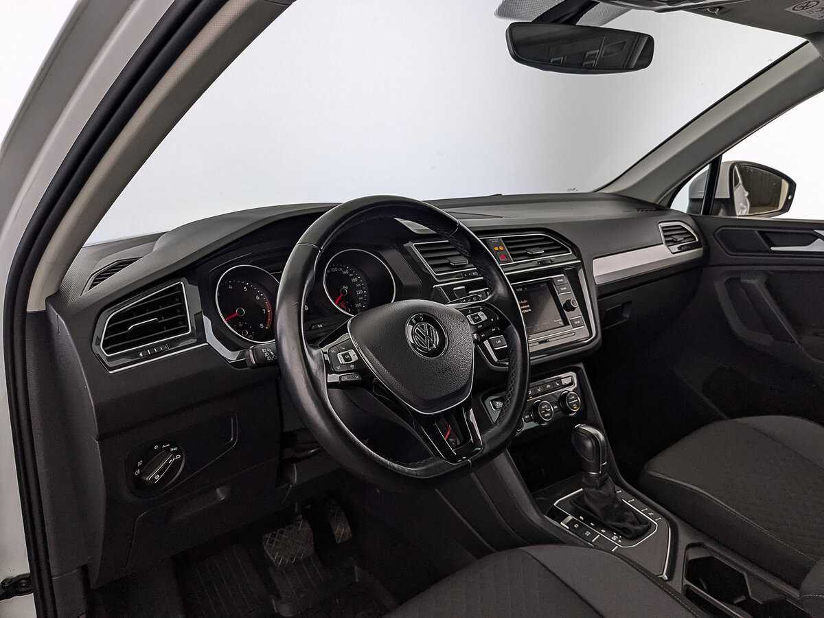 Volkswagen Tiguan 2018 года с пробегом. Фото: #14