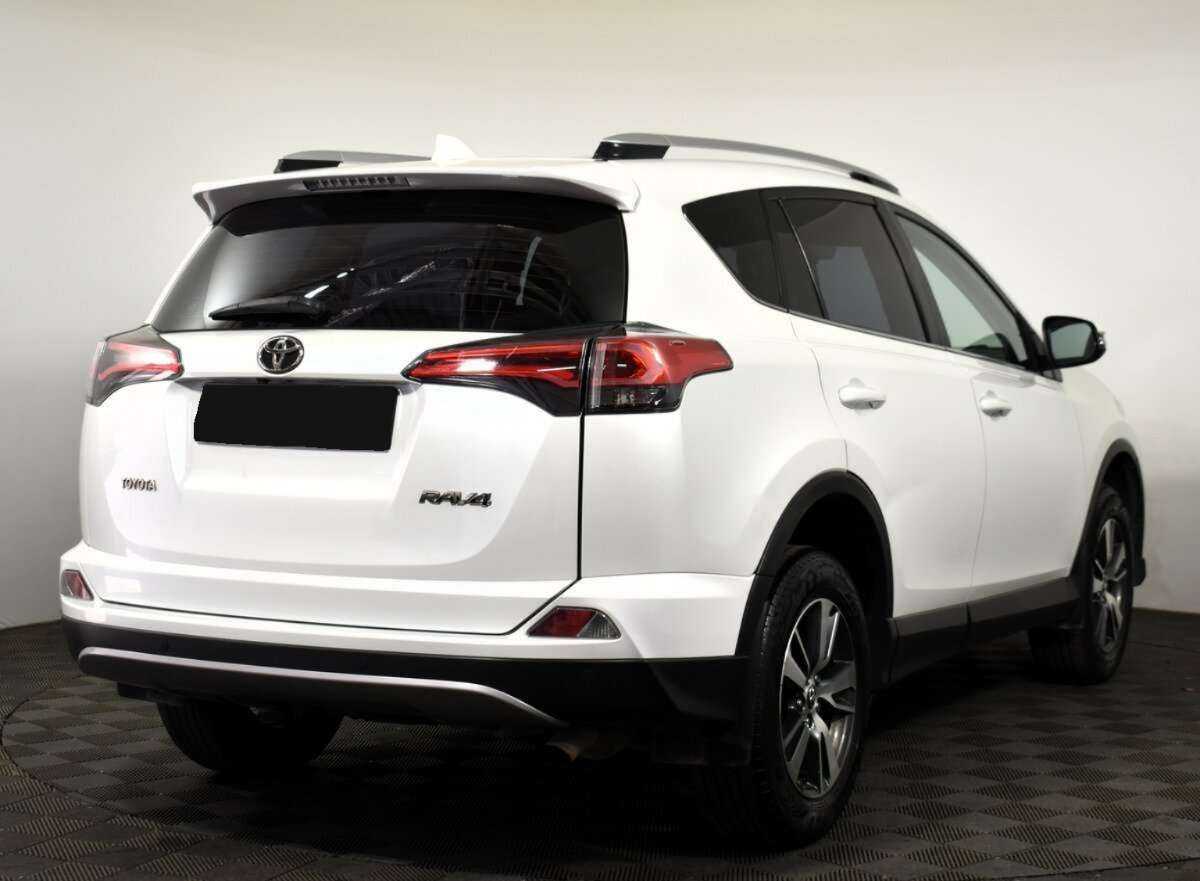 Toyota RAV4 2019 года с пробегом. Фото: #3