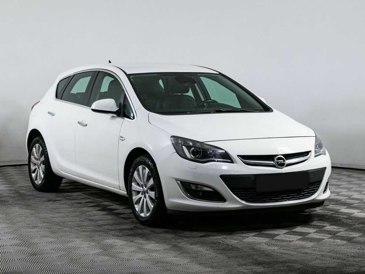 Opel Astra 2012 года с пробегом. Фото: #2