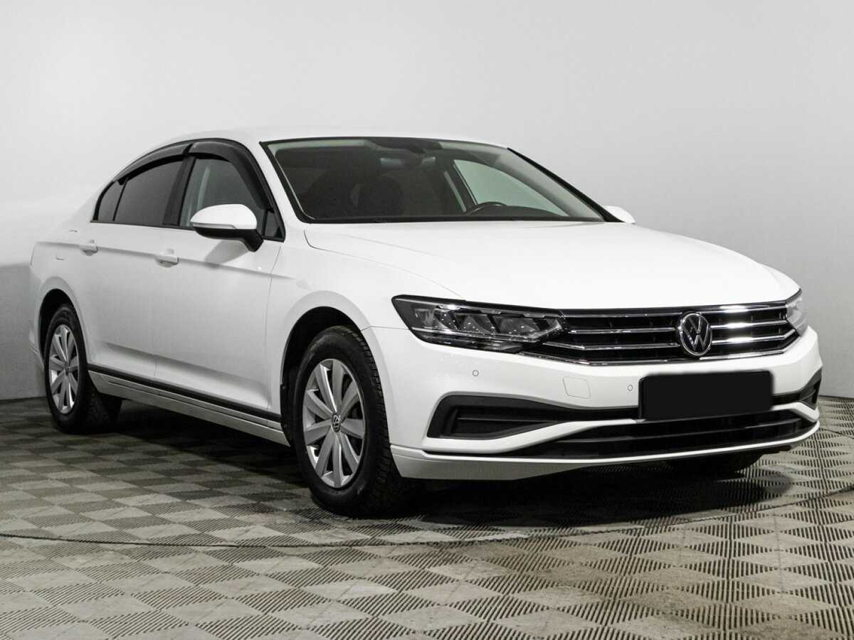 Volkswagen Passat 2021 года с пробегом. Фото: #2