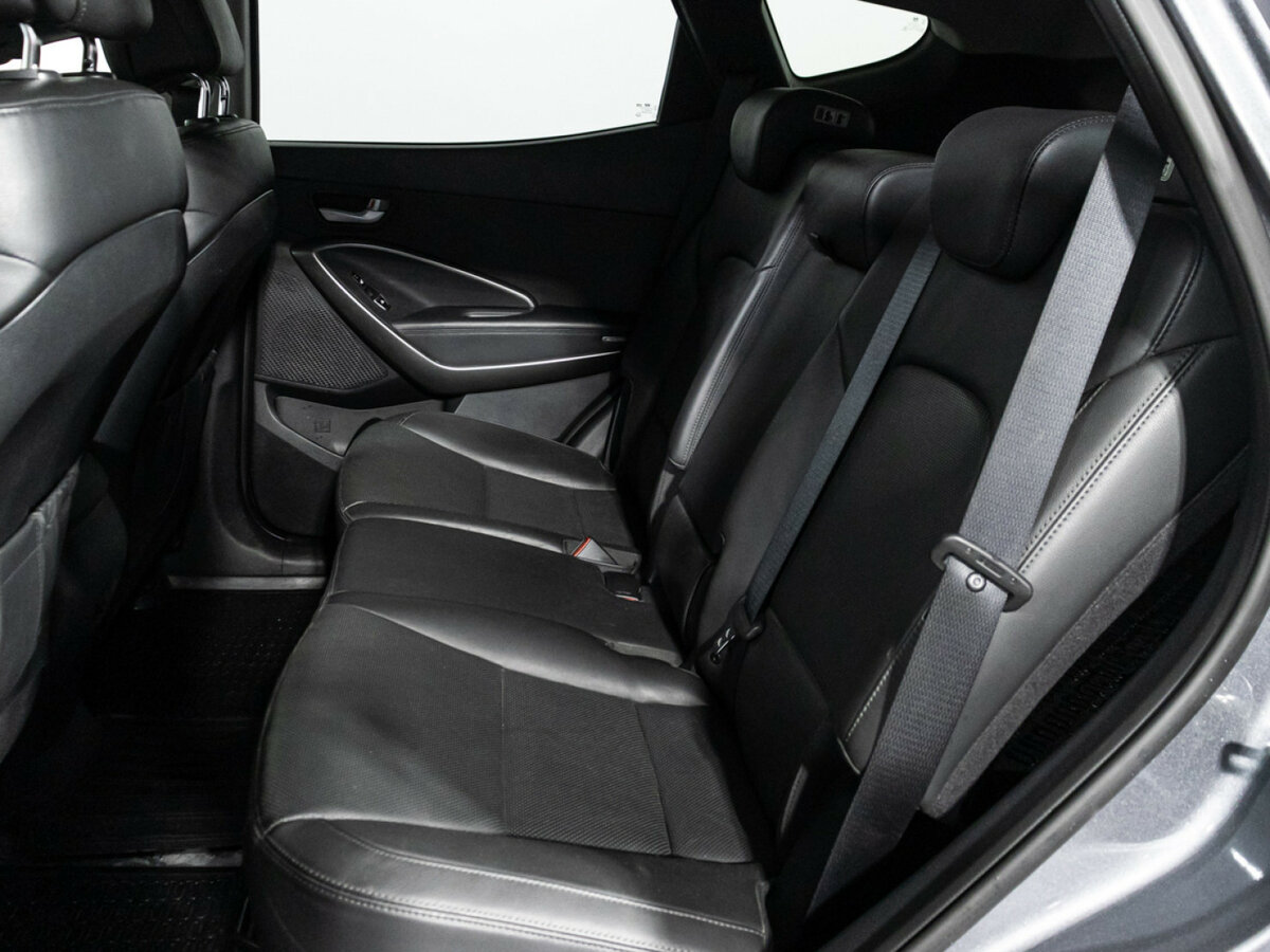 Hyundai Santa Fe 2017 года с пробегом. Фото: #12