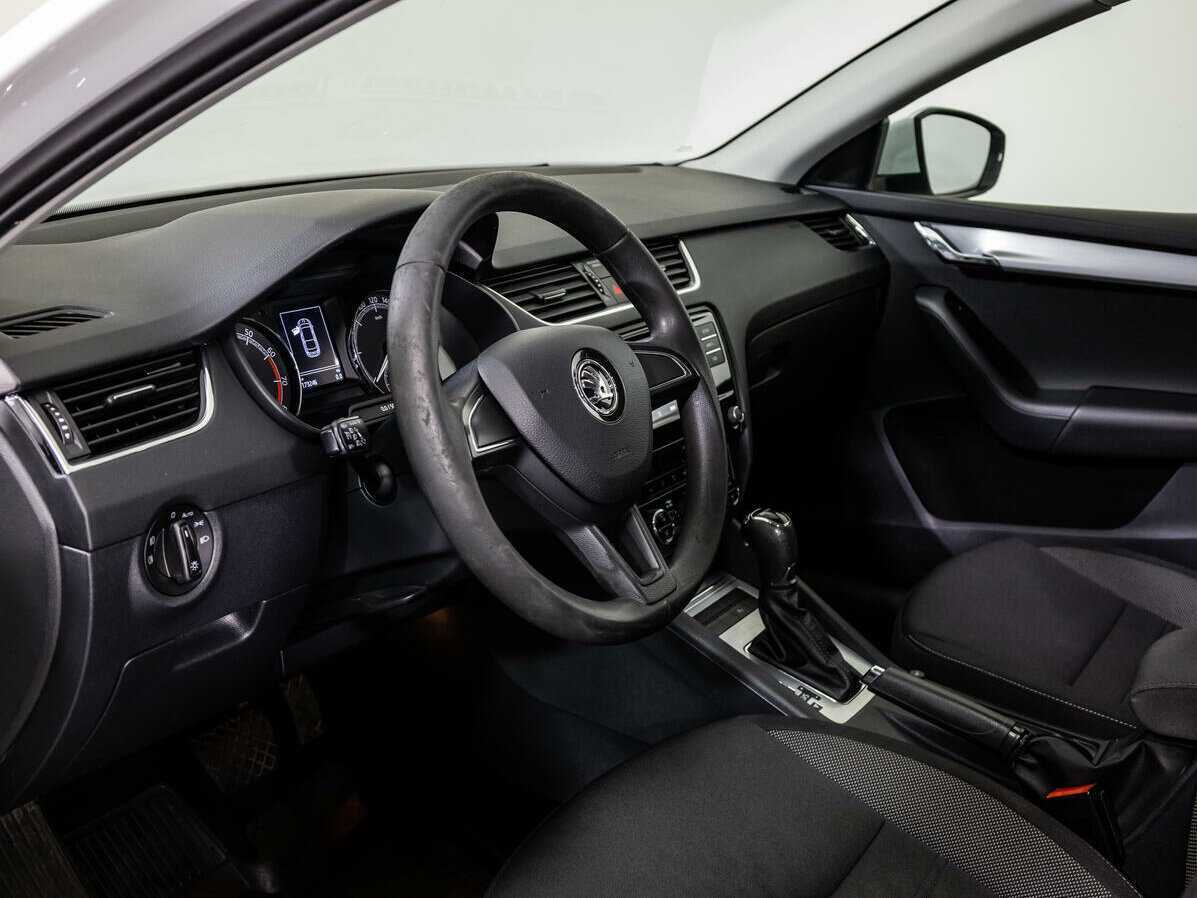 Skoda Octavia 2019 года с пробегом. Фото: #8