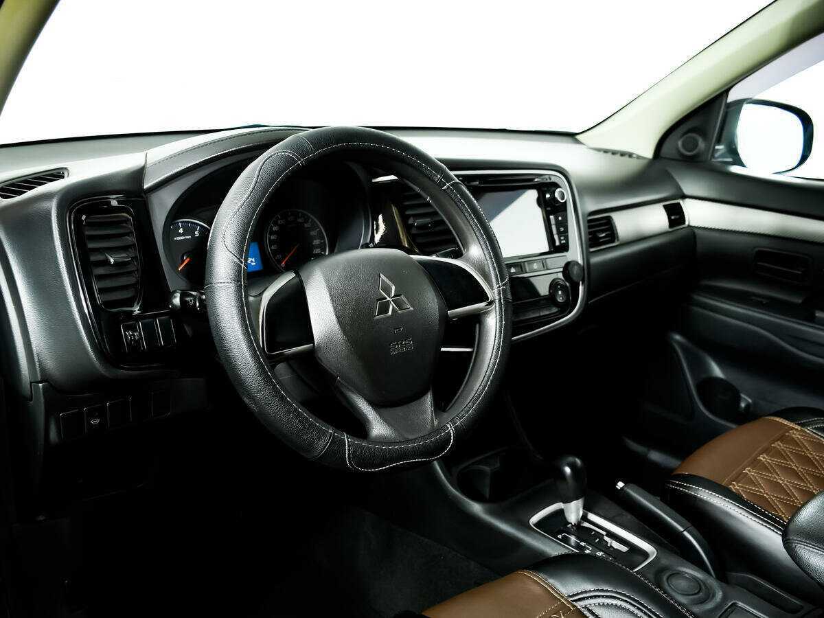 Mitsubishi Outlander 2016 года с пробегом. Фото: #10
