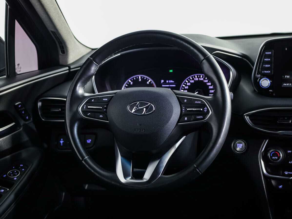 Hyundai Santa Fe 2018 года с пробегом. Фото: #9