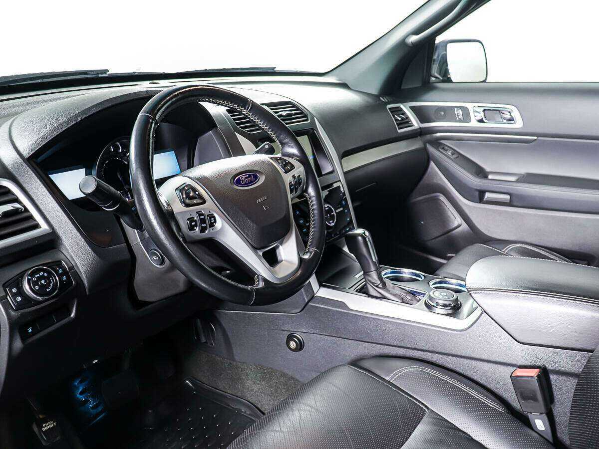 Ford Explorer 2013 года с пробегом. Фото: #13