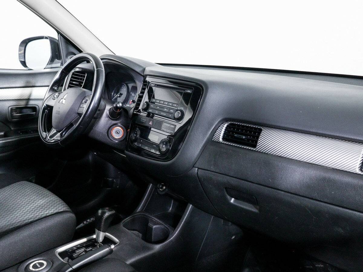 Mitsubishi Outlander 2015 года с пробегом. Фото: #5