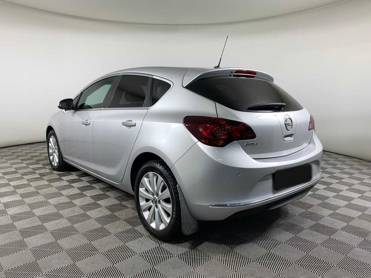 Opel Astra 2012 года с пробегом. Фото: #6