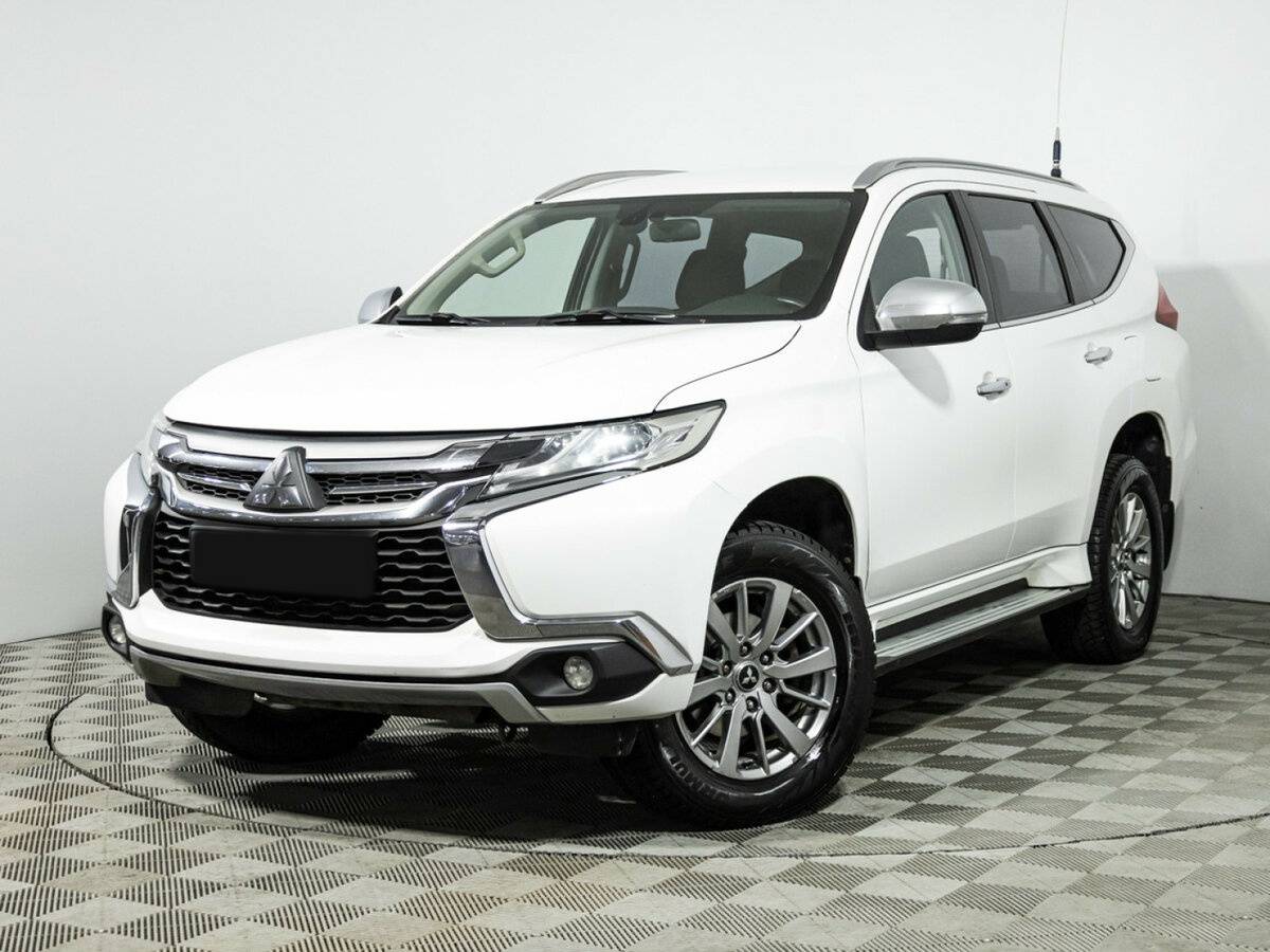 Mitsubishi Pajero Sport 2018 года с пробегом. Посмотреть фото