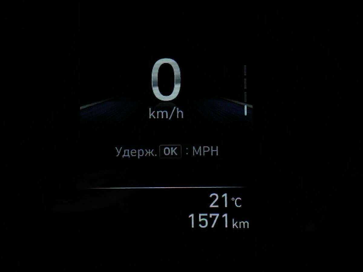 Hyundai Elantra 2022 года с пробегом. Фото: #19