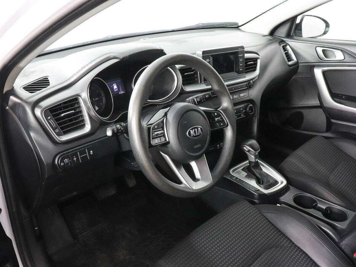 Kia Ceed 2019 года с пробегом. Фото: #8