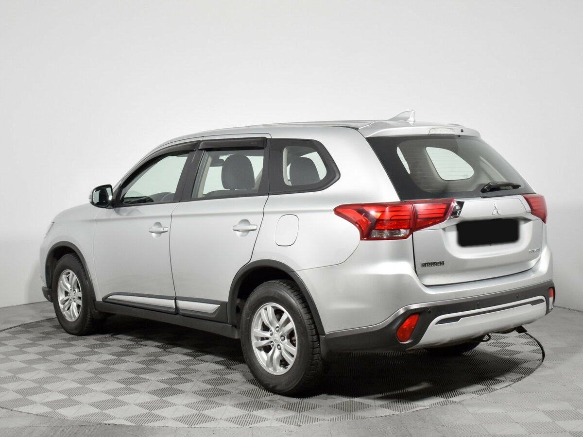Mitsubishi Outlander 2018 года с пробегом. Фото: #5